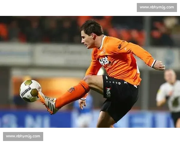 福伦丹与海尔蒙特激烈对决 谁将赢得荷兰足球新一轮较量